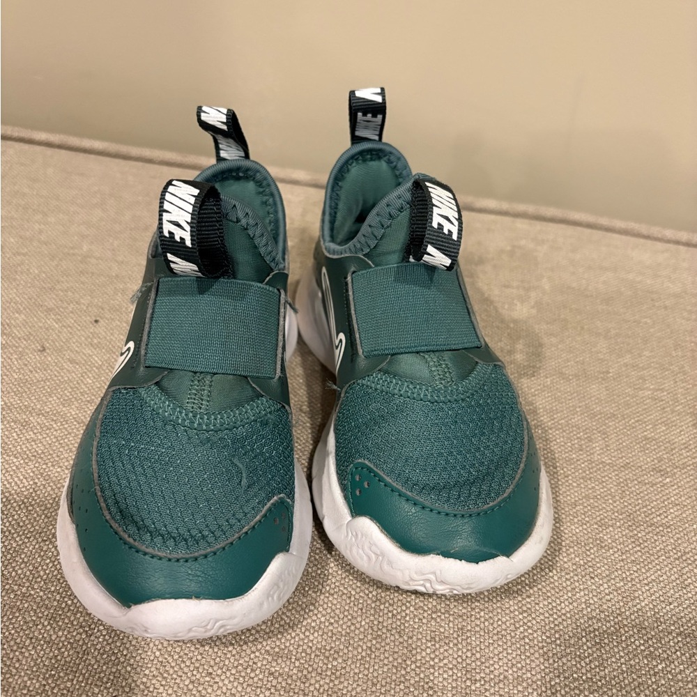 Boys Nike size 8c shoes